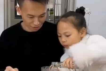 Заботливая дочка