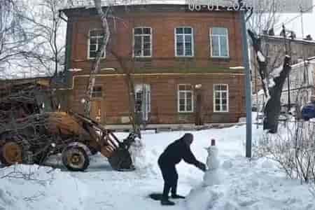 Неравнодушный снегоуборщик